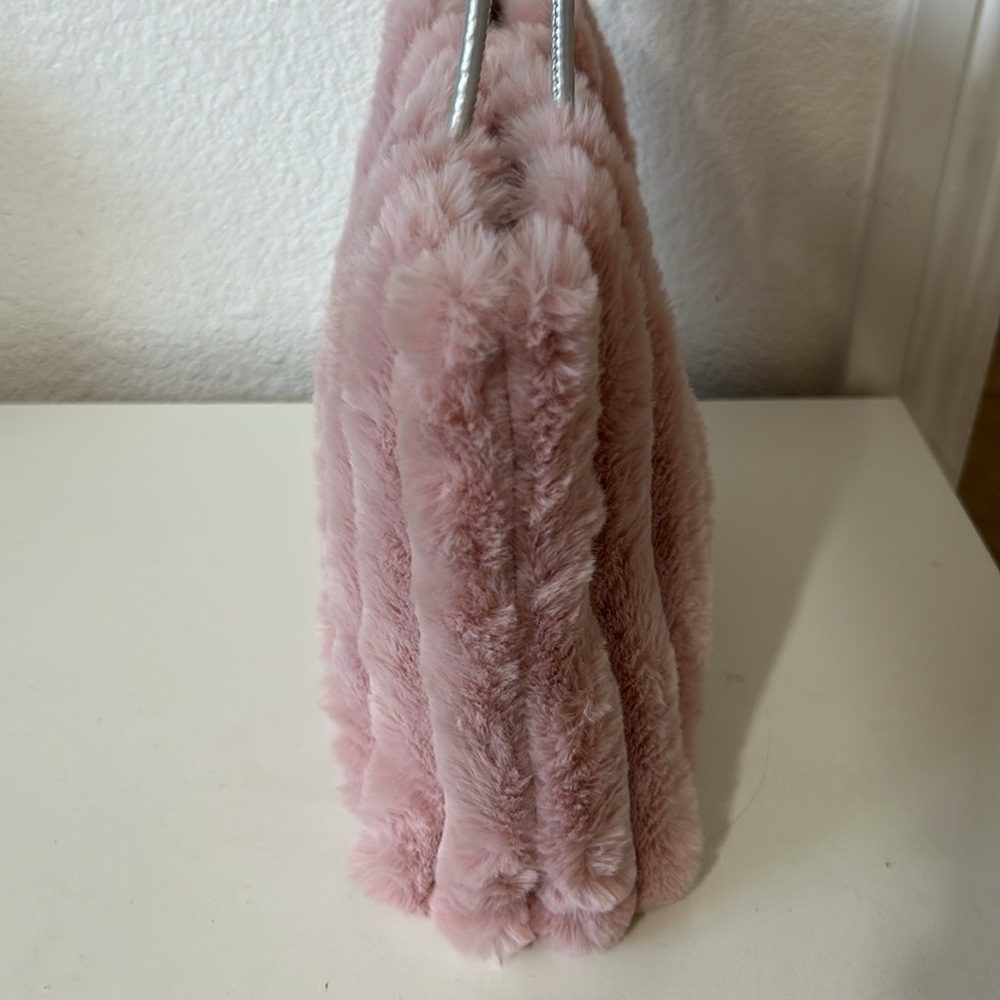 PRADA VIP GWP BAG - Picture 3 of 6